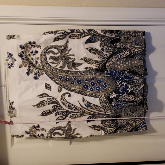 🍒 Mini Skirt - Picture 1 of 4